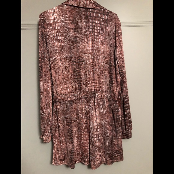 Enhance your curves in this cute Romper. - Picture 3 of 3